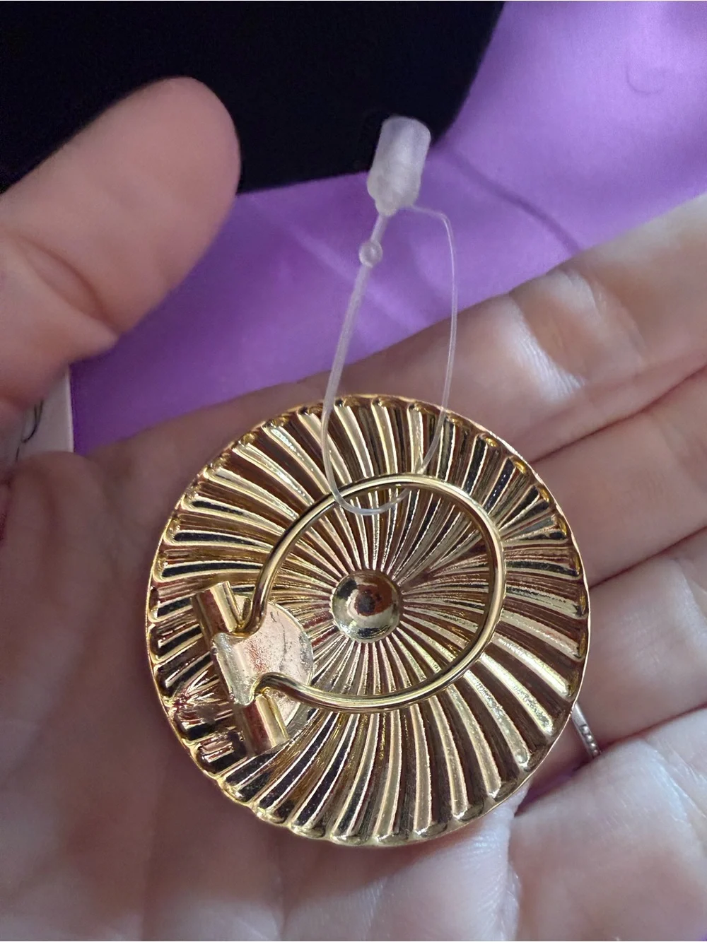 Vintage Jeri-Lou Radiant Gold Round Scarf Clip 1970-1980’s